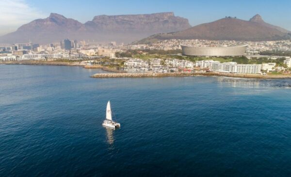 A Serene 60-Minute Cruise for Two People in Cape Town - Image 10