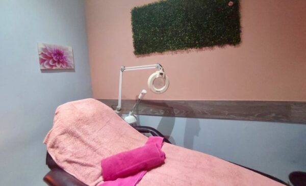Treat Yourself to a Facial and Algae Sponge Peel in North Beach - Image 2