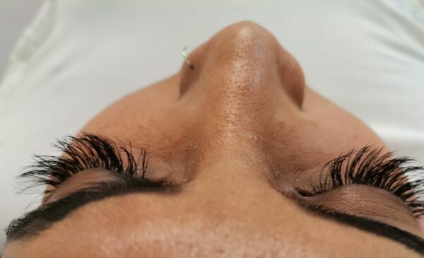 Get A Full Set of Volume Individual Eyelashes in Umhlanga - Image 5