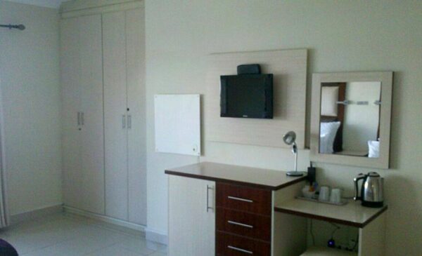 A 1-Night Stay for 4 in Hartbeespoort - Image 3