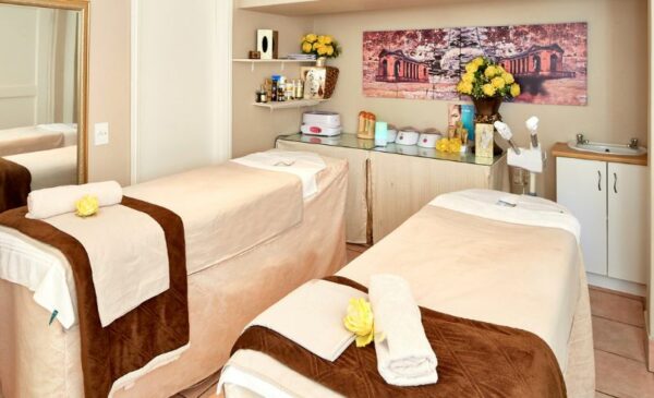 A Bonding Couples Massage in Cape Town - Image 4