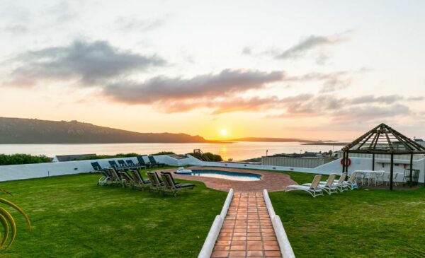 A Coastal Farmhouse Stay for 2 in Langebaan - Image 6