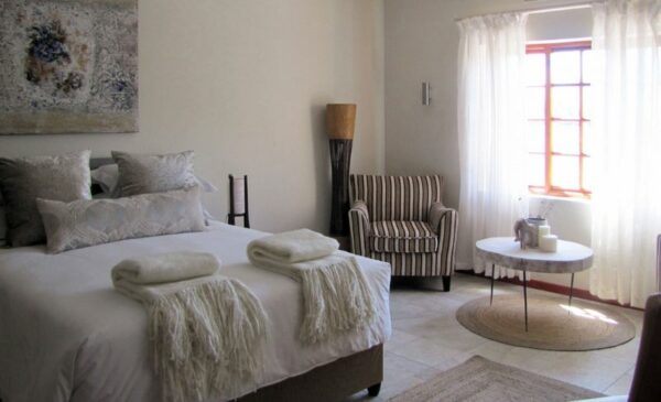 A 2-Night Stay for 2 People in a Deluxe Room - Image 7