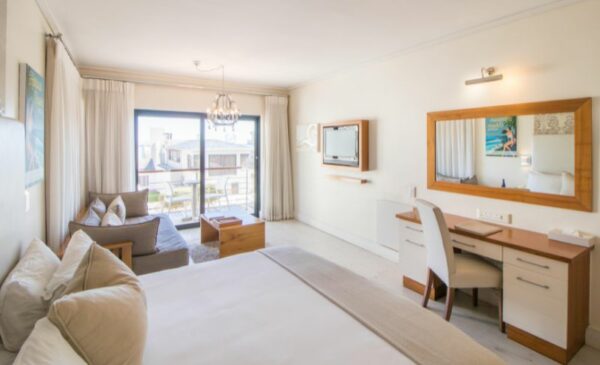 A 3-Night Stay with Breakfast in Hermanus - Image 2