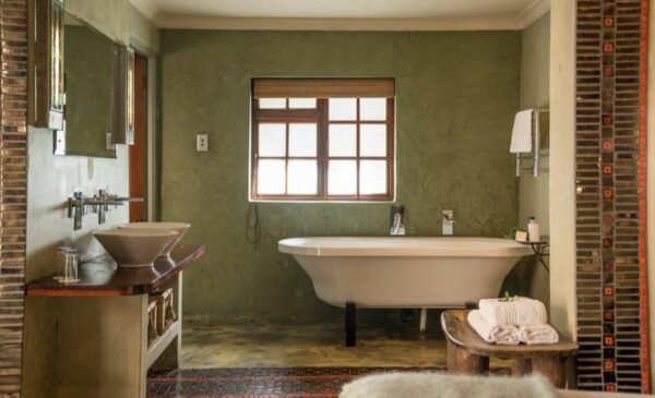A Romantic 1-Night Stay with Breakfast in Port Elizabeth - Image 3