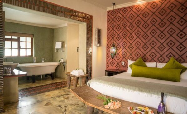 A Romantic 1-Night Stay with Breakfast in Port Elizabeth - Image 4