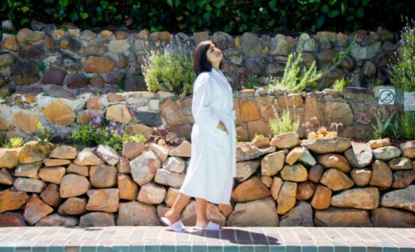 A 2-Hour Pinotage Grape Massage and Nature Bath in Camps Bay - Image 7