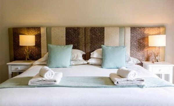 A 1-Night Stay in Oudtshoorn for 2 - Image 3