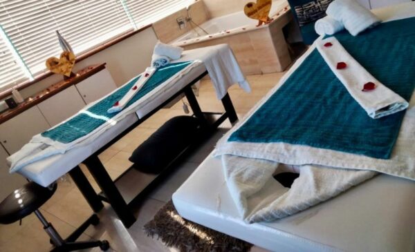 A 2-hour Couple's Pamper Package in Umhlanga Rocks - Image 7