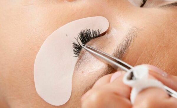 Lashes & an Eyebrow Revamp Package in Woodstock - Image 4