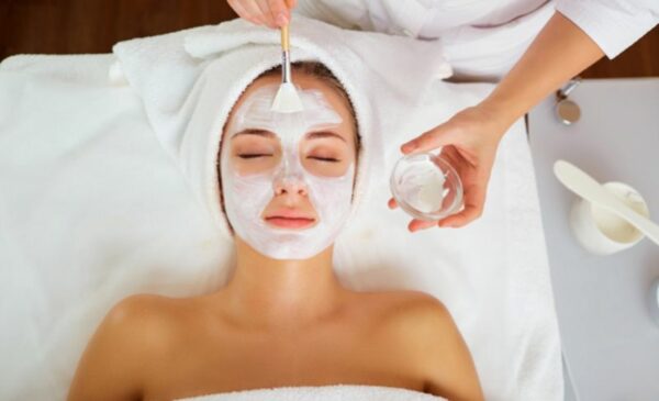 A Pamper Package for 1 in Plumstead - Image 4