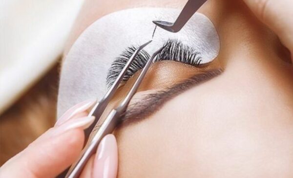 Lashes & an Eyebrow Revamp Package in Woodstock - Image 5