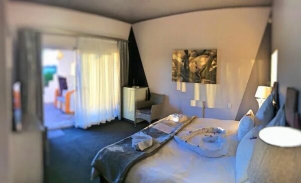 A 1-Night Stay for 2 in Paternoster - Image 10
