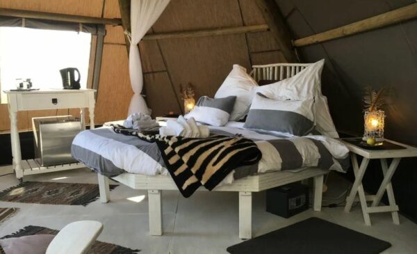 1-Night Glamping in The West Coast for 2