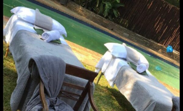 A Hot Oil Massage and Vit C Facial for 2 People in Johannesburg - Image 2