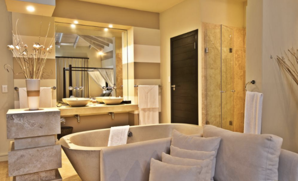 2-night's luxury lakeside stay for 2 on the famous Garden Route - Image 4