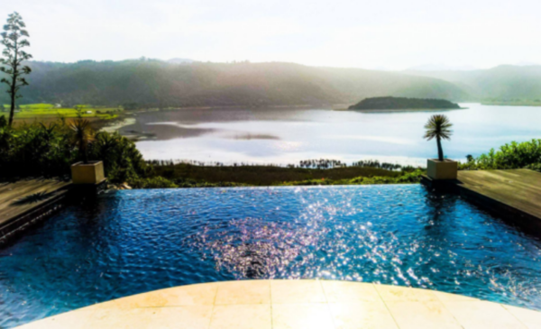 2-night's luxury lakeside stay for 2 on the famous Garden Route - Image 5