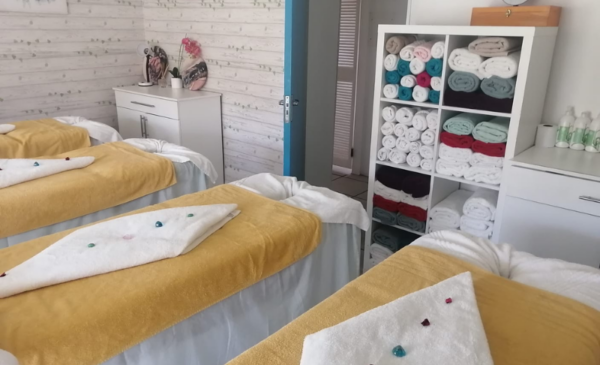 90-minute massage and facial treatment for 1 - Image 3