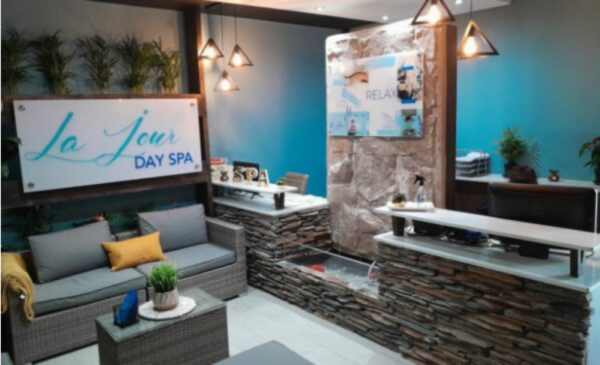 A 90-minute pamper package for 2 including a massage and your choice of treatments - Image 4