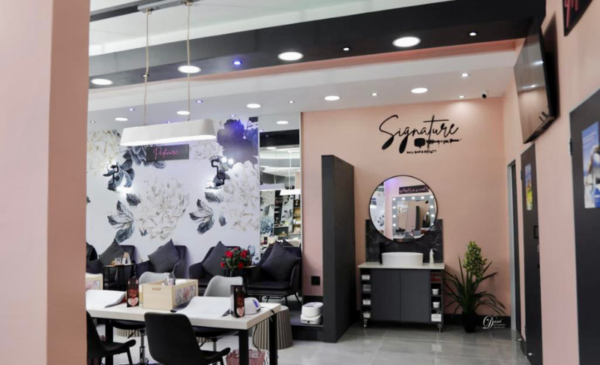 Indulge in a deluxe pamper package for 1 - Image 3