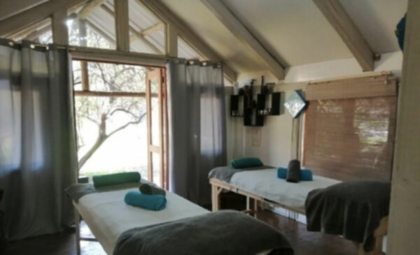 2-hour massage & beauty treatment for 1 - Image 2
