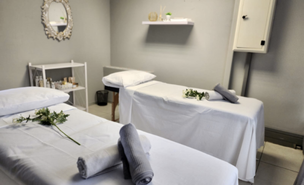45-min full-body Swedish massage for 2 - Image 2
