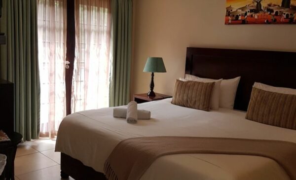 A 1-Night Stay for 2 People Including Breakfast in Umhlanga - Image 3