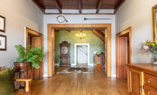 A 1-Night Stay for 2 People Including Breakfast in Knysna - Image 2