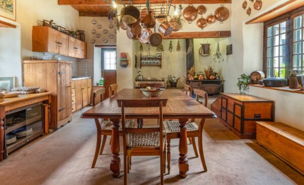 A Luxury Midweek Country Getaway for 2 People in Tulbagh - Image 5