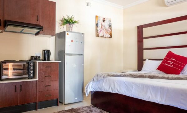 Enjoy a 1-night stay for 2 in a Johannesburg B&B - Image 5