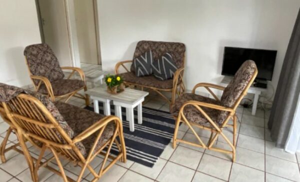 A Lush Self-Catering Getaway For Up To 6 People in Munster - Image 10