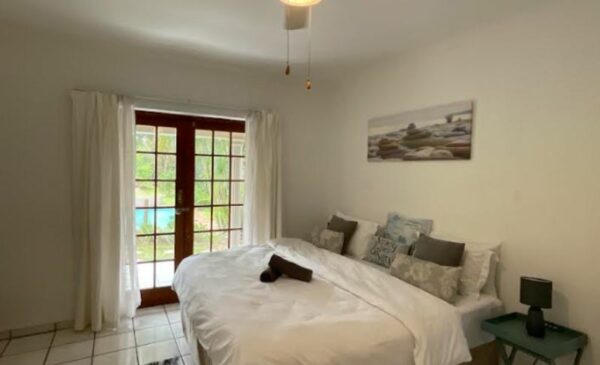 A Lush Self-Catering Getaway For Up To 6 People in Munster - Image 5