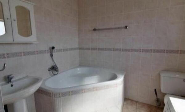 Enjoy Sea Views with this 2-Night Stay for 6 People in Margate - Image 6