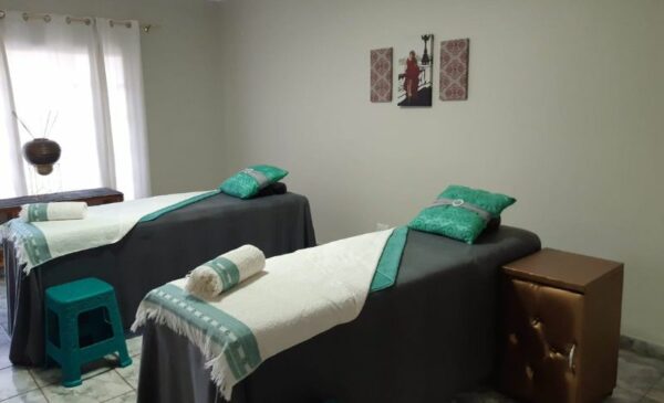 A Deluxe 2-Hour Pamper Package for 2 in Pretoria - Image 3