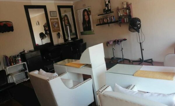 A 1-Hour Aromatherapy Massage for 1 in Northcliff - Image 3