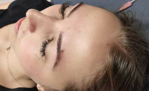 Ditch Your Mascara with this Classic Lash Extension for 1 in Hillcrest - Image 4