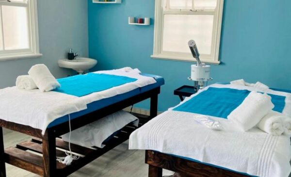 A 2-Hour Spa Pamper Package for 2 on Florida Road - Image 3