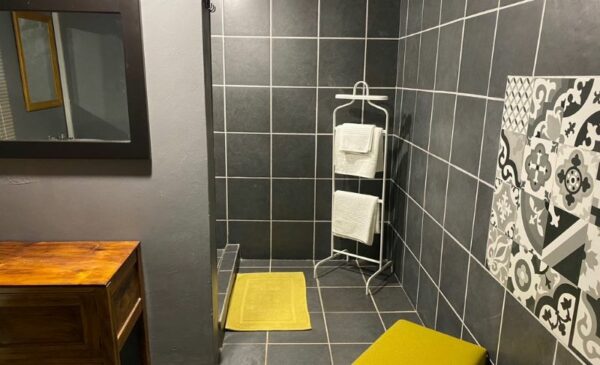A Self-Catering Seaside Stay for 3 in Wilderness - Image 7
