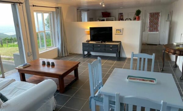 A Self-Catering Seaside Stay for 3 in Wilderness - Image 2