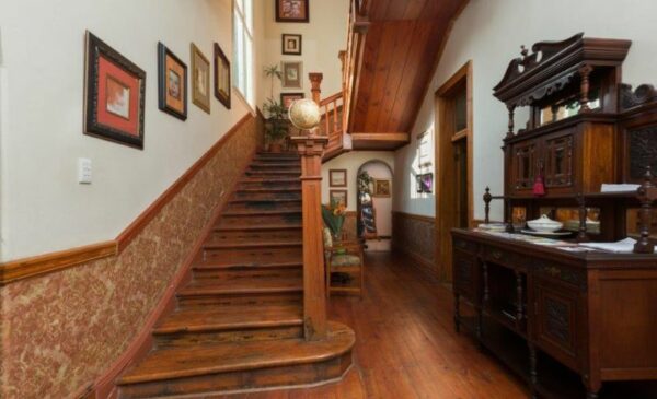 A Romantic Getaway at a Victorian Guesthouse in Umtentweni - Image 3