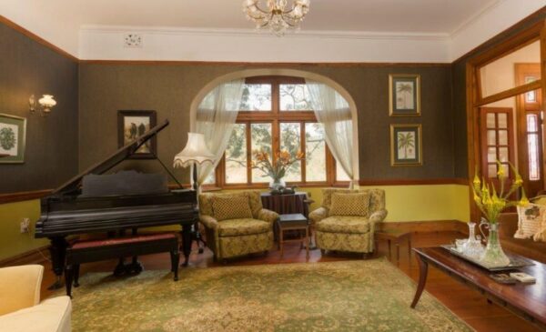A Romantic Getaway at a Victorian Guesthouse in Umtentweni - Image 7