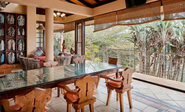 A Cultural Experience Getaway for 2 in a Zulu-Inspired Palace in Kloof - Image 3