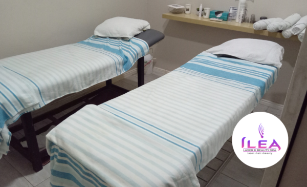 A 1-Hour Full-Body Massage and Meal Voucher for 2 in Crawford