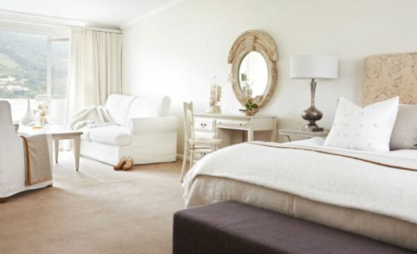 Treat Yourself and Your Partner to a 1-Night Stay at a Luxury Beach House - Image 5