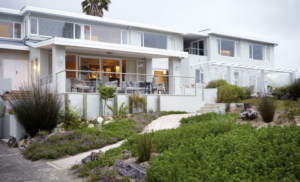 A 1-Night Luxury Stay Along the Knysna Waterfront