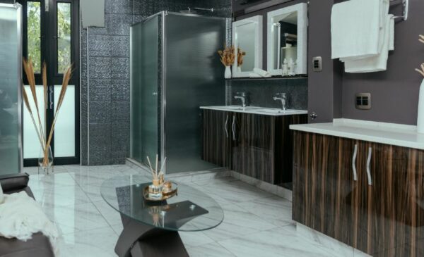 The bathroom in the the Deluxe King Suite at the Monte La Vue Hotel in Sandton