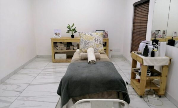 A 60-Minute Full-Body Massage for 1 in Bellville - Image 3
