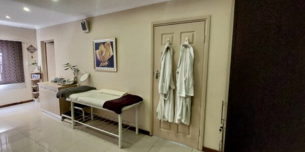 Rejuvenate with a White Jasmine Premium Pamper Package for 2 - Image 2