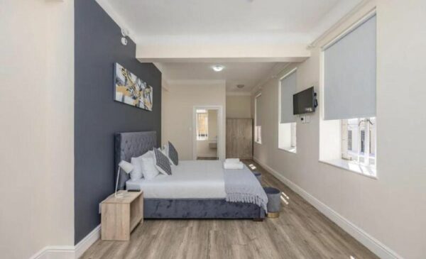 A Sophisticated 2-Night Stay Including Breakfast in Cape Town’s Vibrant Inner City - Image 2