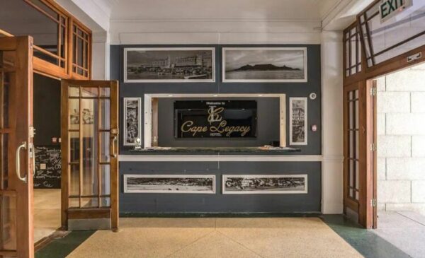 A Sophisticated 2-Night Stay Including Breakfast in Cape Town’s Vibrant Inner City - Image 4